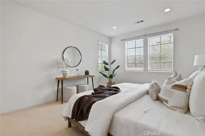 43 Prominence, Lake Forest, California 92630