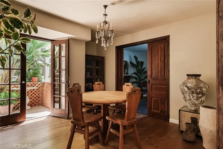 718 Sunnyhill Drive, Los Angeles, California 90065