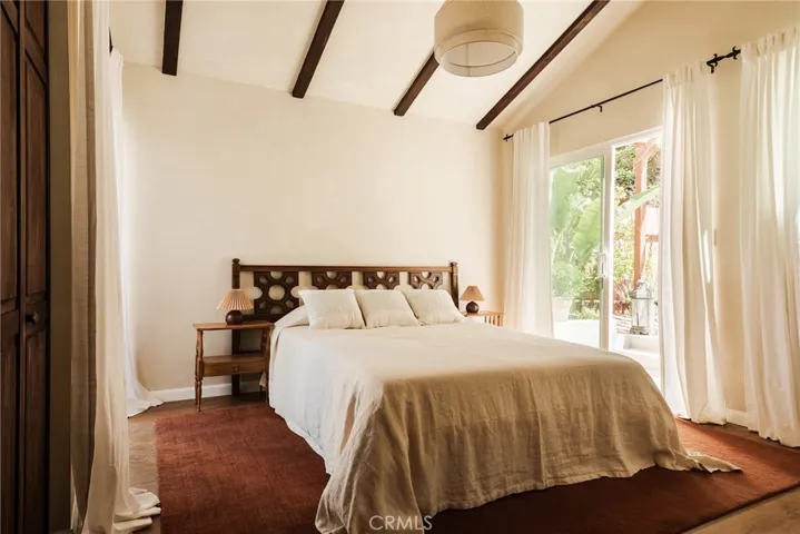 718 Sunnyhill Drive, Los Angeles, California 90065