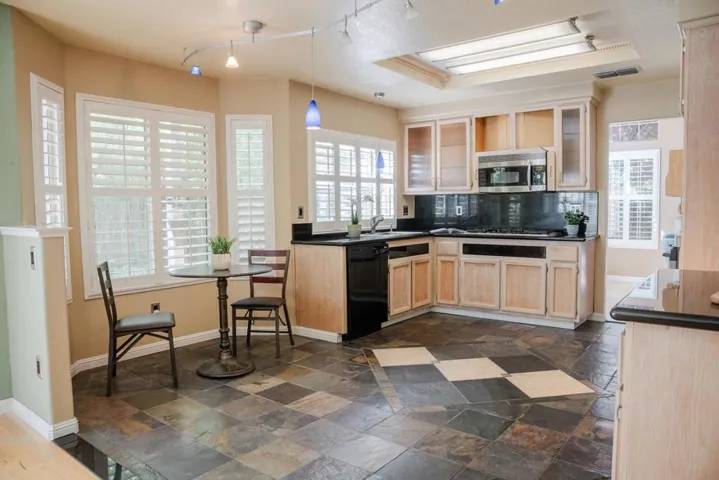 8300 Kiawah Court, Elk Grove, California 95758