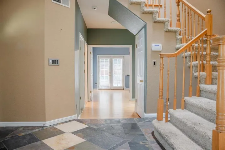 8300 Kiawah Court, Elk Grove, California 95758