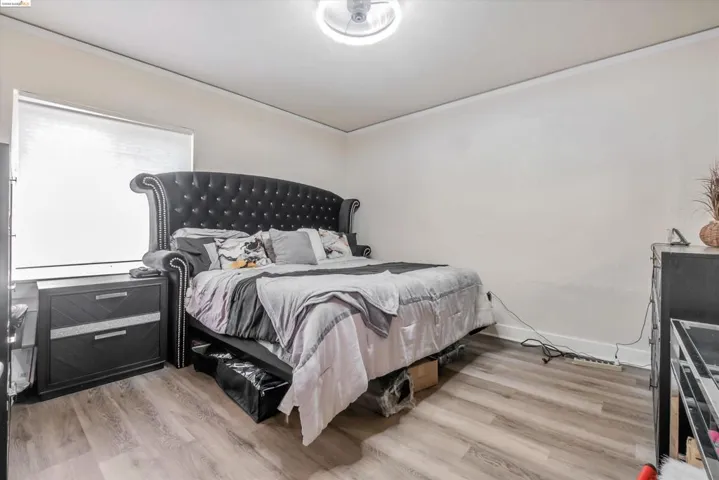 8017 Dowling St, Oakland, California 94605