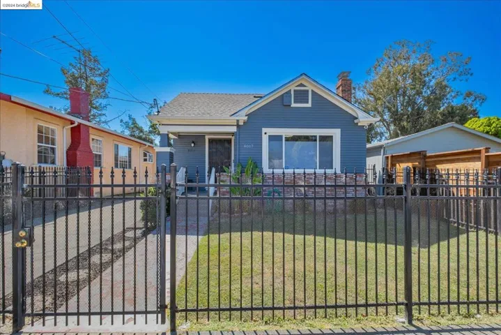8017 Dowling St, Oakland, California 94605