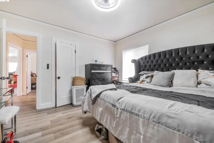 8017 Dowling St, Oakland, California 94605