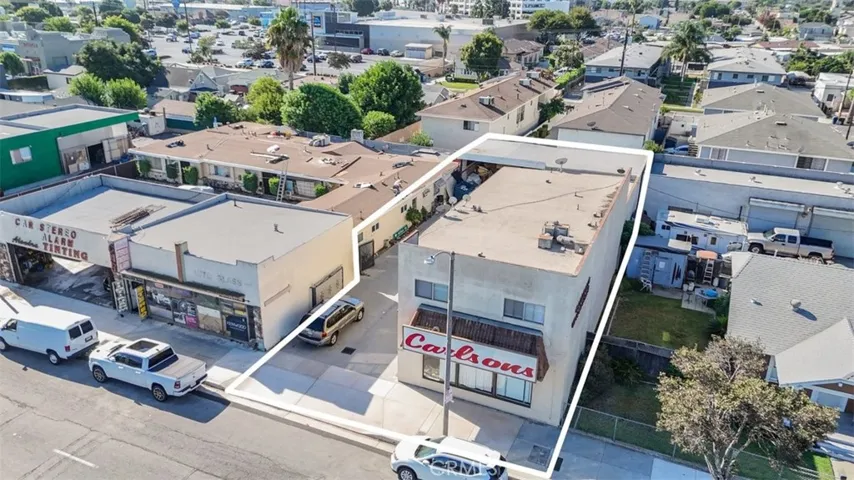 9706 9708&1/2 Alondra Boulevard, Bellflower, California 90706