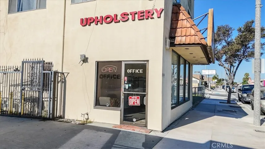 9706 9708&1/2 Alondra Boulevard, Bellflower, California 90706