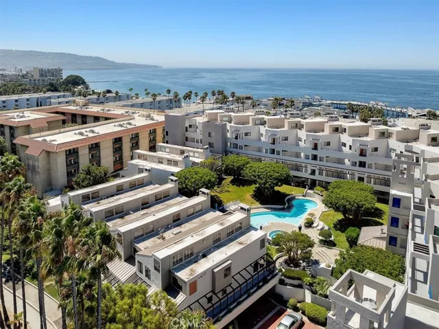 530 The Vlg 114, Redondo Beach, California 90277