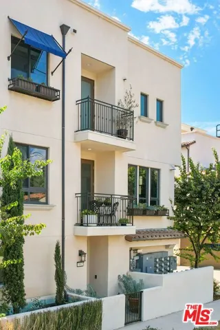 3002 Marathon Street, Los Angeles, California 90026