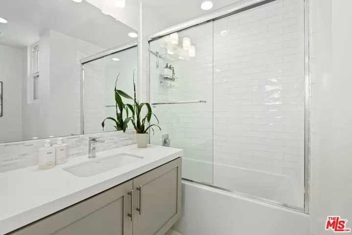 3002 Marathon Street, Los Angeles, California 90026