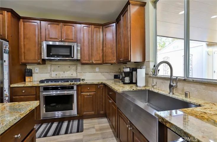 1789 Kapalua Bay Lane, Corona, California 92883