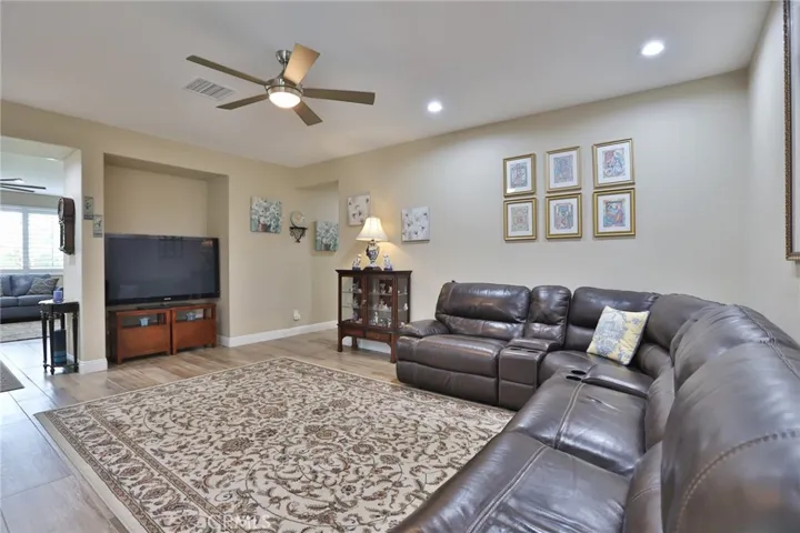 1789 Kapalua Bay Lane, Corona, California 92883