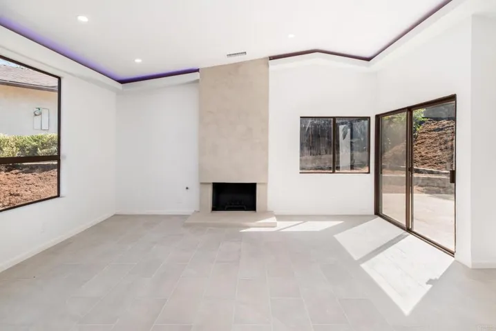 887 Willow Tree Lane, Fallbrook, California 92028