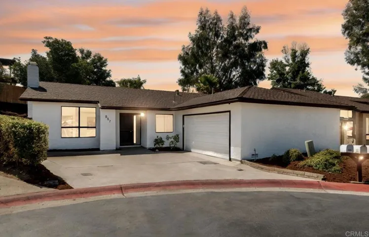 887 Willow Tree Lane, Fallbrook, California 92028