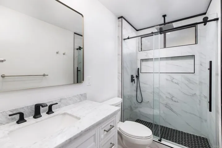 887 Willow Tree Lane, Fallbrook, California 92028