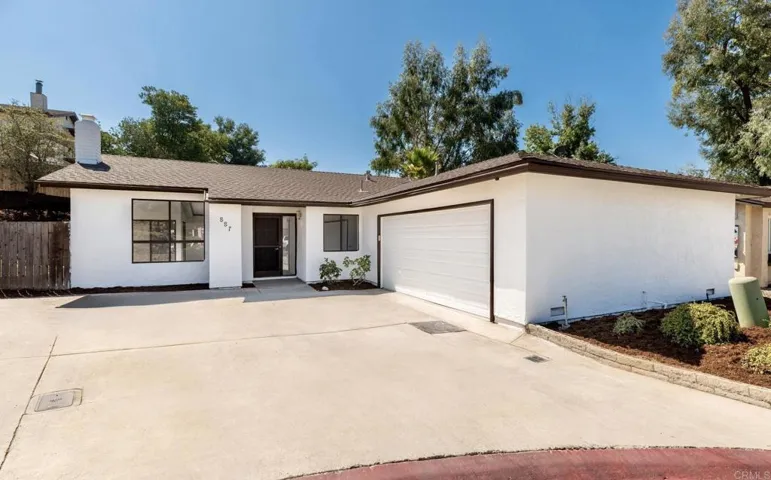 887 Willow Tree Lane, Fallbrook, California 92028