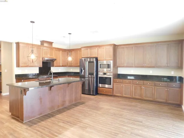 855 Dunmore St, Oakley, California 94561
