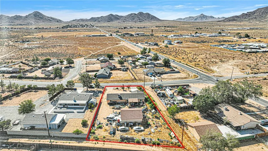 16817 Navajo Road, Apple Valley, California 92307
