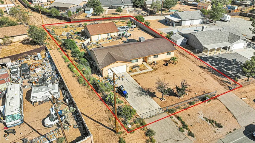 16817 Navajo Road, Apple Valley, California 92307
