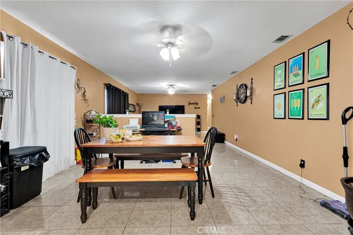 16817 Navajo Road, Apple Valley, California 92307