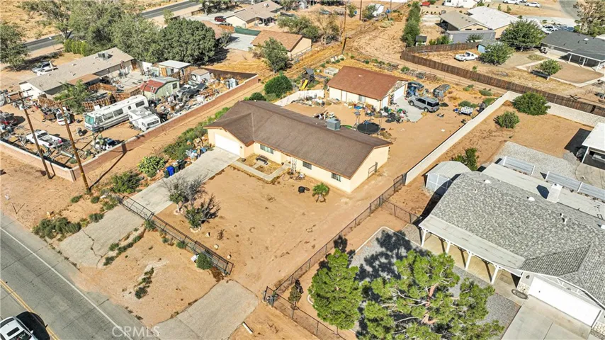 16817 Navajo Road, Apple Valley, California 92307
