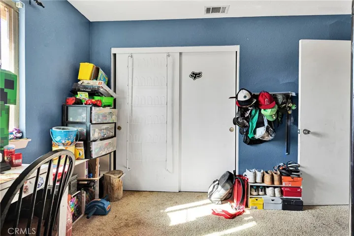 16817 Navajo Road, Apple Valley, California 92307