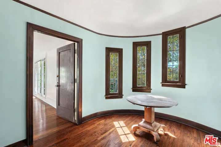 174 N Sycamore Avenue, Los Angeles, California 90036