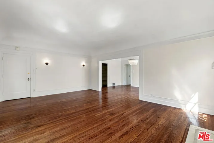 174 N Sycamore Avenue, Los Angeles, California 90036