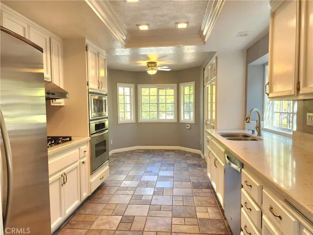 2058 Calle Leandro, San Dimas, California 91773