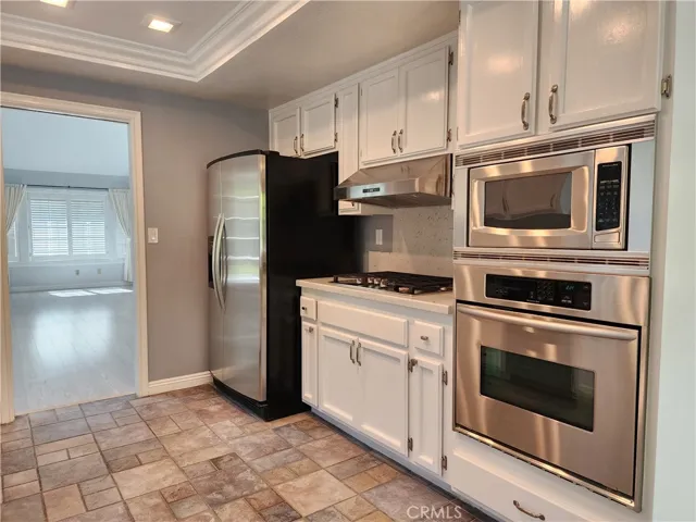 2058 Calle Leandro, San Dimas, California 91773
