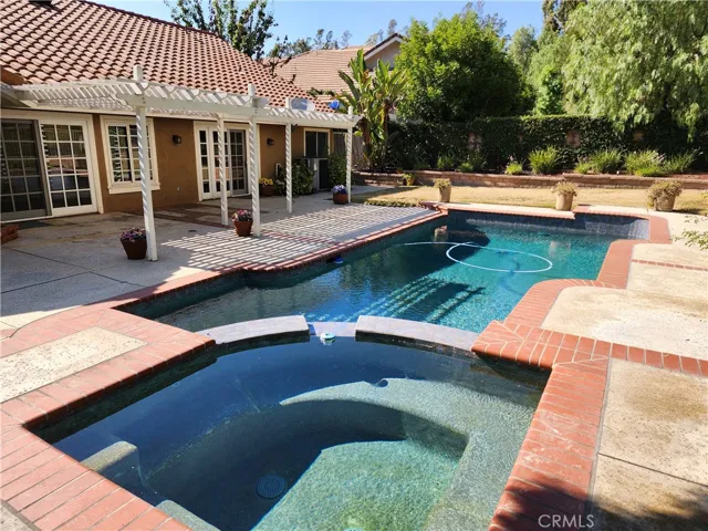 2058 Calle Leandro, San Dimas, California 91773