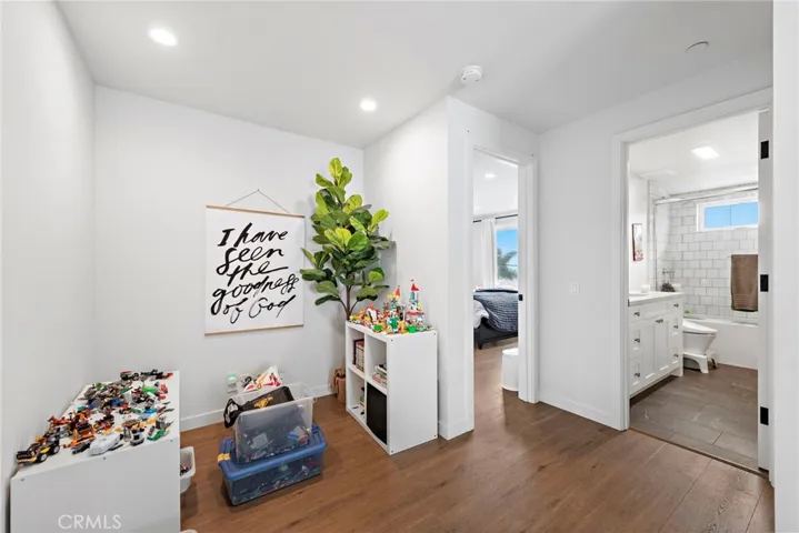 21562 Treetop Lane, Laguna Beach, California 92651