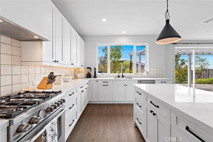 21562 Treetop Lane, Laguna Beach, California 92651