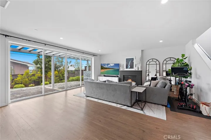 21562 Treetop Lane, Laguna Beach, California 92651