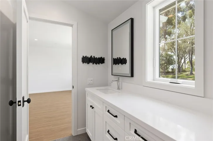 21562 Treetop Lane, Laguna Beach, California 92651