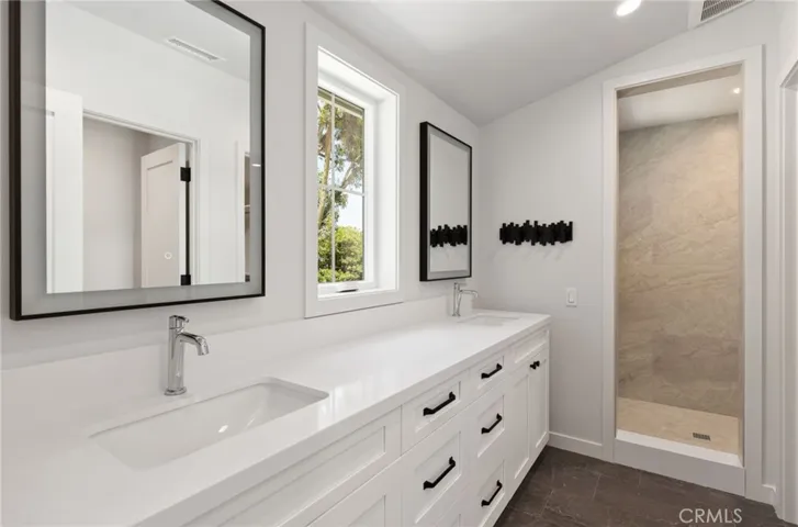 21562 Treetop Lane, Laguna Beach, California 92651