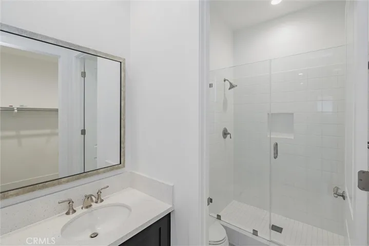 20422 W Willoughby Lane, Porter Ranch, California 91326