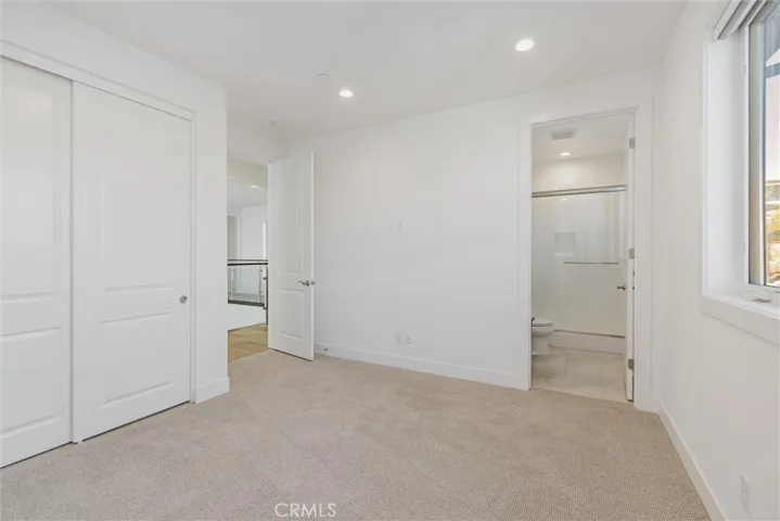 20422 W Willoughby Lane, Porter Ranch, California 91326