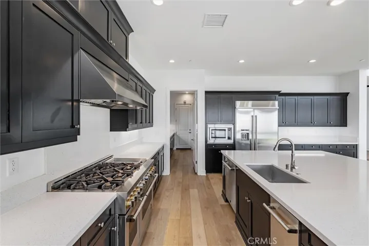 20422 W Willoughby Lane, Porter Ranch, California 91326