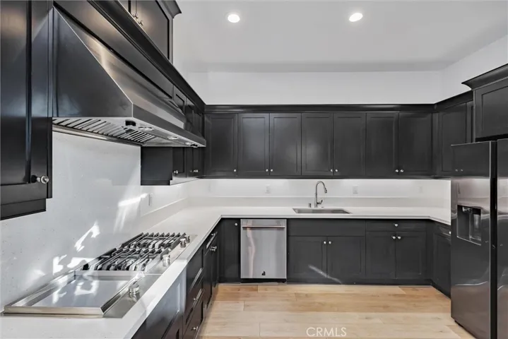 20422 W Willoughby Lane, Porter Ranch, California 91326