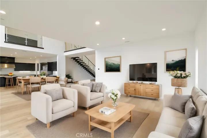 20422 W Willoughby Lane, Porter Ranch, California 91326