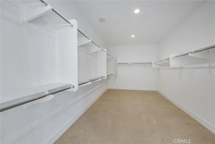 20422 W Willoughby Lane, Porter Ranch, California 91326