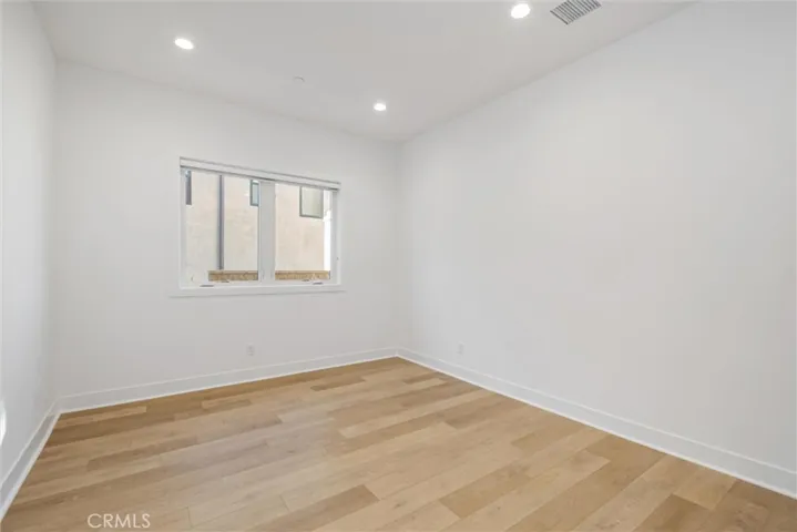 20422 W Willoughby Lane, Porter Ranch, California 91326