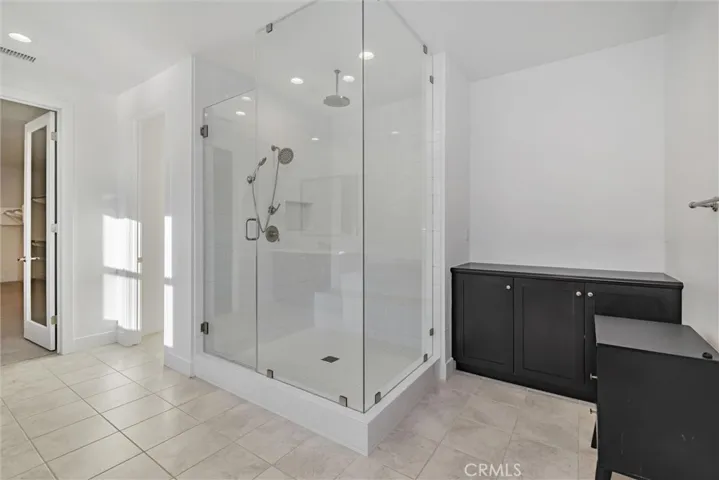 20422 W Willoughby Lane, Porter Ranch, California 91326