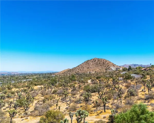 8259 Eneva Street, Yucca Valley, California 92284