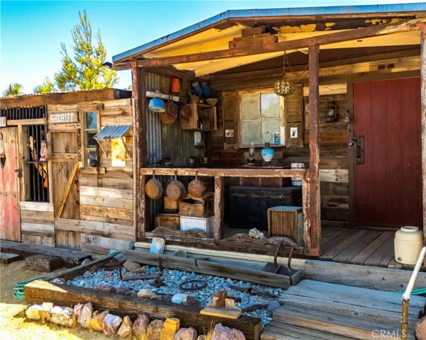 8259 Eneva Street, Yucca Valley, California 92284