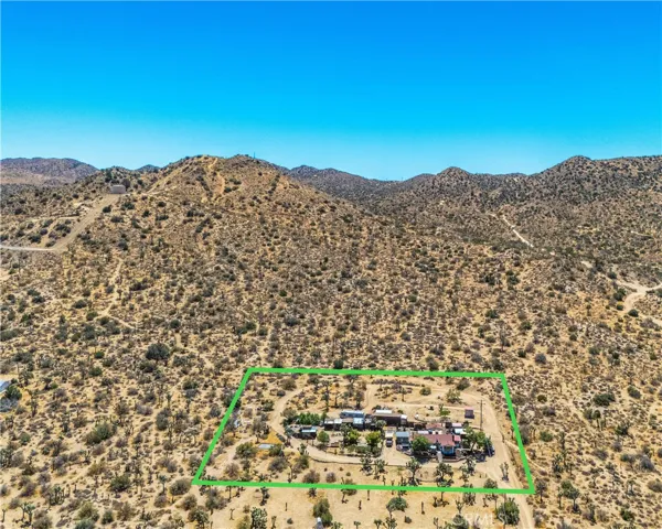 8259 Eneva Street, Yucca Valley, California 92284