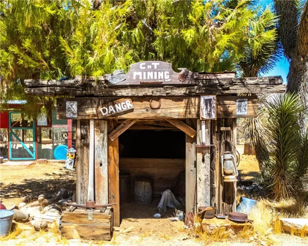 8259 Eneva Street, Yucca Valley, California 92284