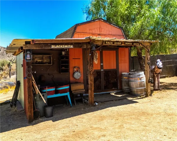 8259 Eneva Street, Yucca Valley, California 92284