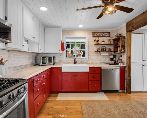 8259 Eneva Street, Yucca Valley, California 92284