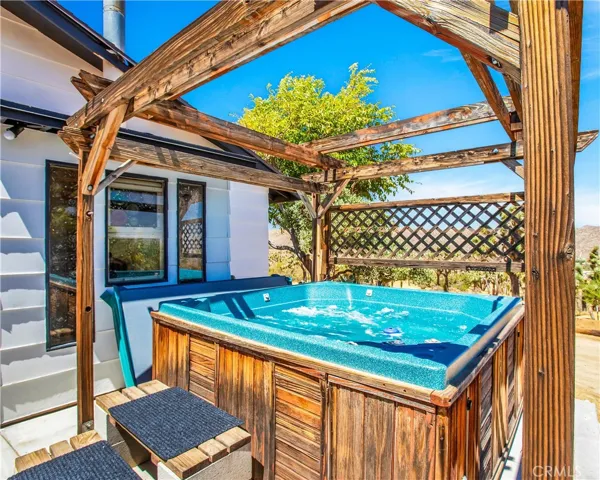8259 Eneva Street, Yucca Valley, California 92284